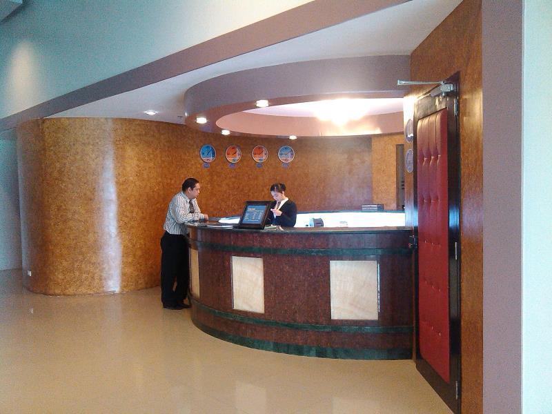 Icon Hotel Manilla Buitenkant foto