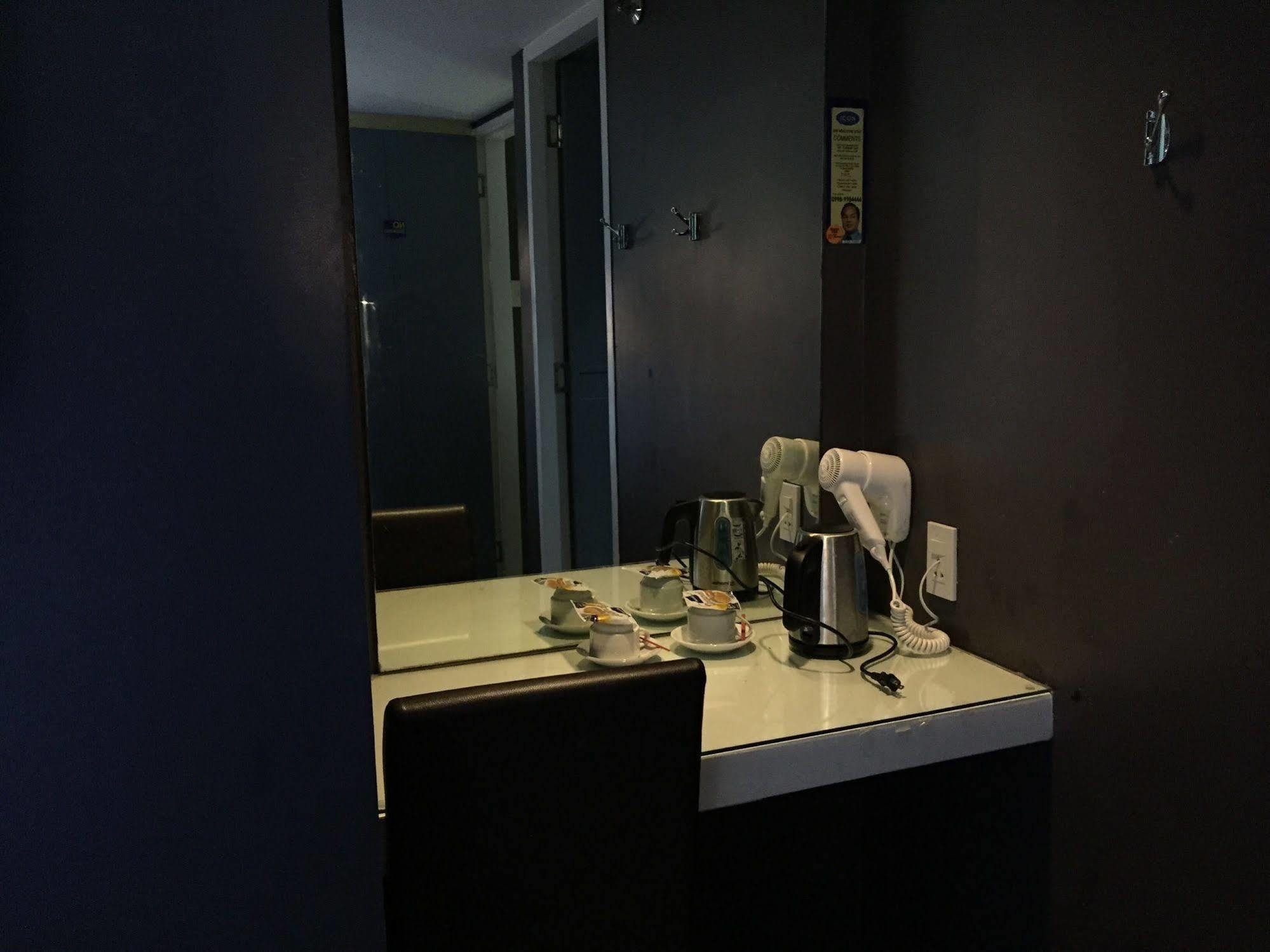 Icon Hotel Manilla Buitenkant foto